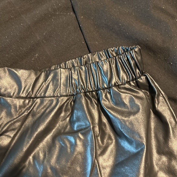 Black pleather pull on pants - Picture 2 of 2